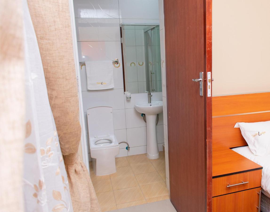 Travelodge Blantyre Bagian luar foto